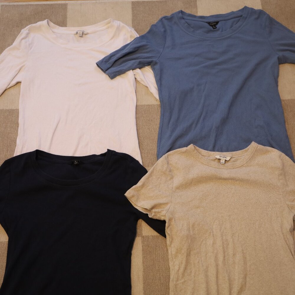Banana Republic Set of 4 Large Ribbed Tops 1 Tee and 3/4 Sleeve Essential Tops